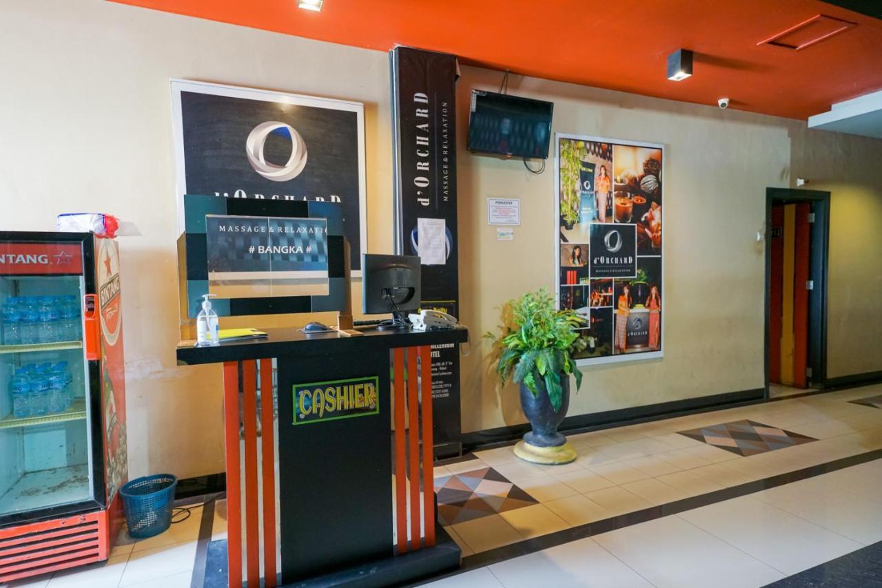 Urbanview By Millenium Hotel Pangkal Pinang Esterno foto