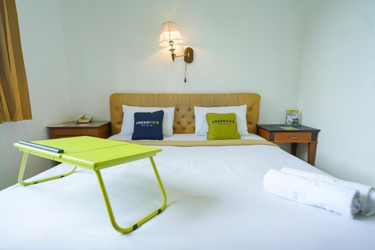 Urbanview By Millenium Hotel Pangkal Pinang Esterno foto